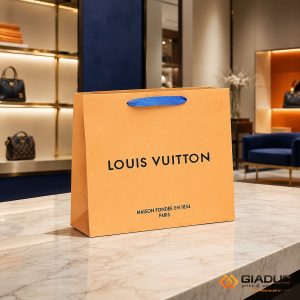 in túi giấy shop thời trang